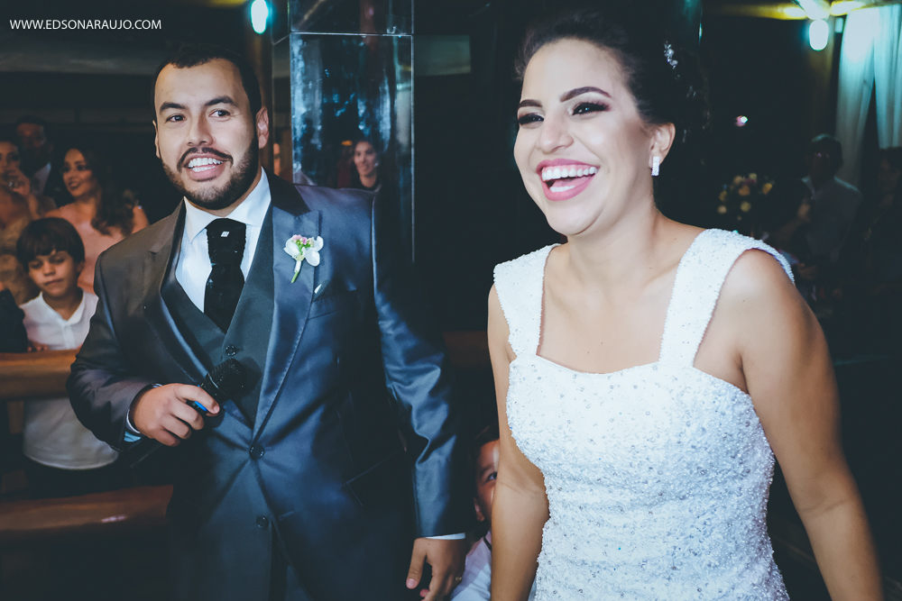 Casamento da Camila e Tiago em Joao Pinheiro MG, igreja Imaculada Conceição,  Fotografo Edson Araujo,  Recepção Sitio Rosa Mística, Maquiagem Raiane Pacheco, Buffet America Dornelas e Flores Anjos Fl