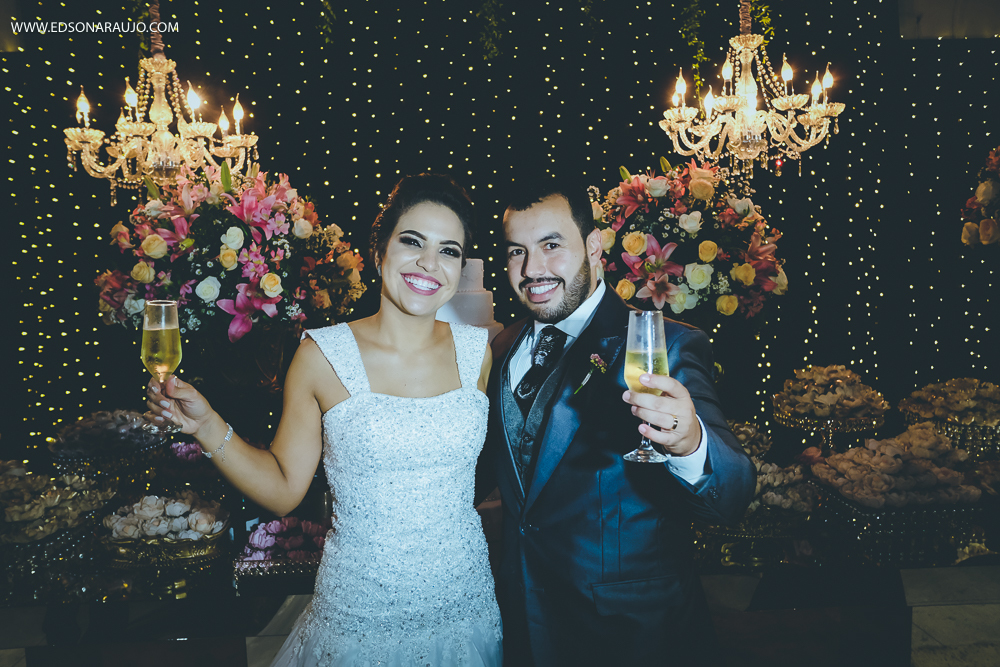  Casamento da Camila e Tiago em Joao Pinheiro MG, igreja Imaculada Conceição,  Fotografo Edson Araujo,  Recepção Sitio Rosa Mística, Maquiagem Raiane Pacheco, Buffet America Dornelas e Flores Anjos Fl