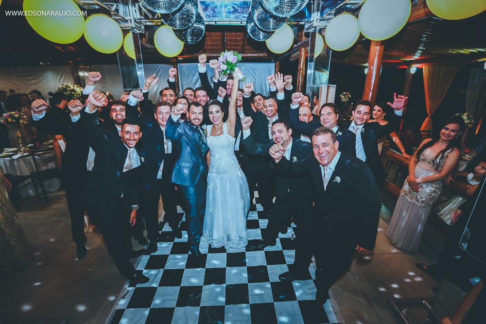  Casamento da Camila e Tiago em Joao Pinheiro MG, igreja Imaculada Conceição,  Fotografo Edson Araujo,  Recepção Sitio Rosa Mística, Maquiagem Raiane Pacheco, Buffet America Dornelas e Flores Anjos Fl