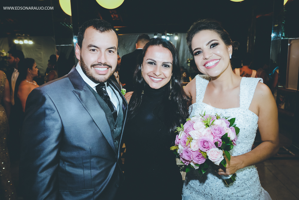  Casamento da Camila e Tiago em Joao Pinheiro MG, igreja Imaculada Conceição,  Fotografo Edson Araujo,  Recepção Sitio Rosa Mística, Maquiagem Raiane Pacheco, Buffet America Dornelas e Flores Anjos Fl