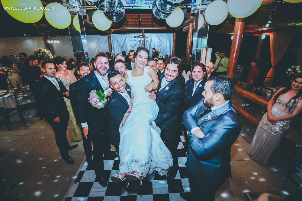  Casamento da Camila e Tiago em Joao Pinheiro MG, igreja Imaculada Conceição,  Fotografo Edson Araujo,  Recepção Sitio Rosa Mística, Maquiagem Raiane Pacheco, Buffet America Dornelas e Flores Anjos Fl