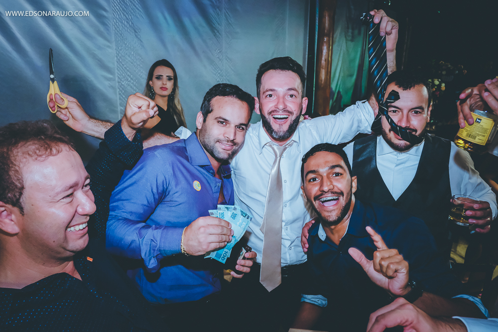  Casamento da Camila e Tiago em Joao Pinheiro MG, igreja Imaculada Conceição,  Fotografo Edson Araujo,  Recepção Sitio Rosa Mística, Maquiagem Raiane Pacheco, Buffet America Dornelas e Flores Anjos Fl