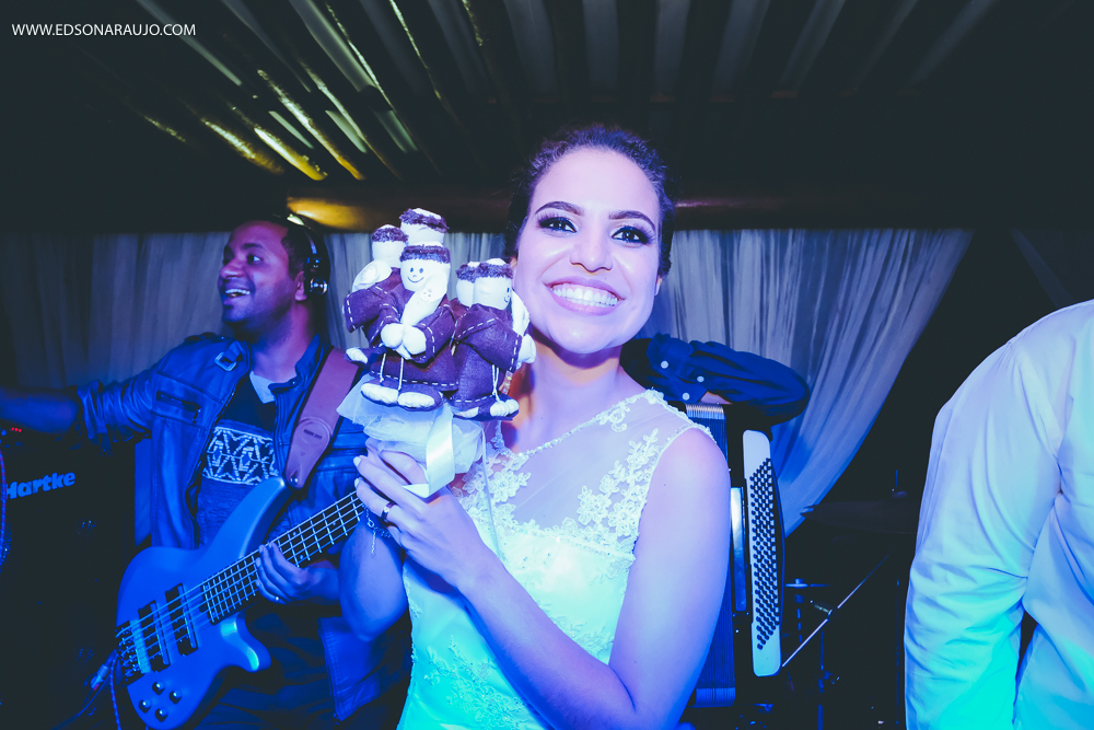  Casamento da Camila e Tiago em Joao Pinheiro MG, igreja Imaculada Conceição,  Fotografo Edson Araujo,  Recepção Sitio Rosa Mística, Maquiagem Raiane Pacheco, Buffet America Dornelas e Flores Anjos Fl
