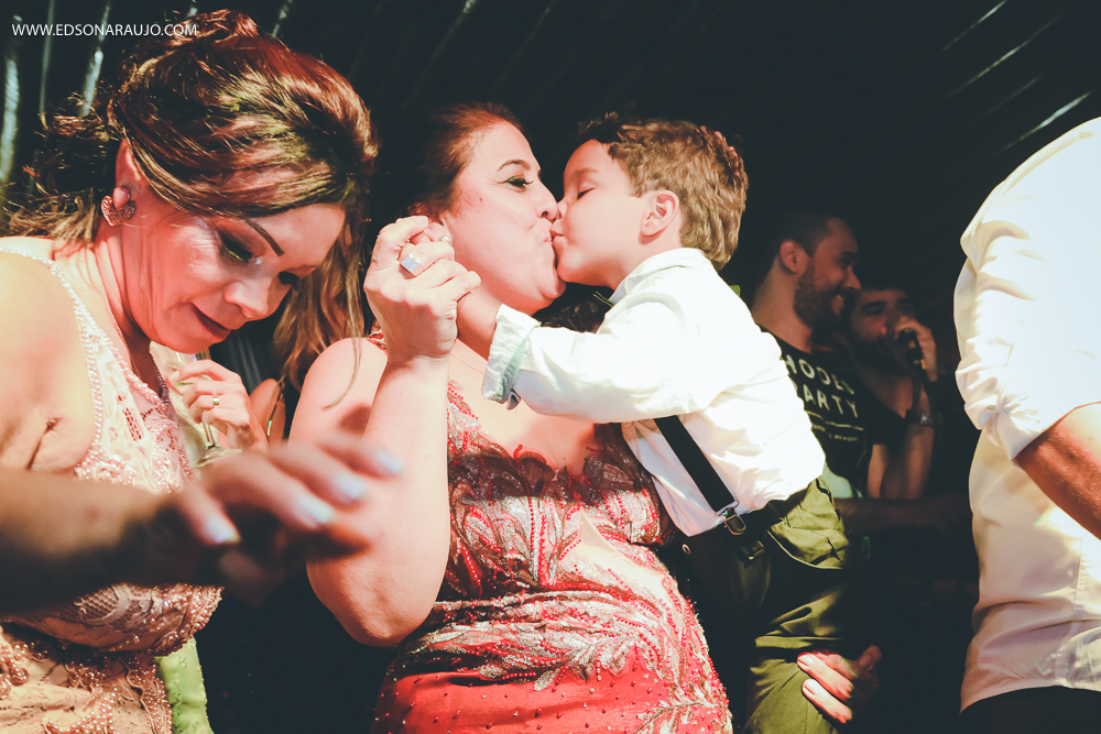  Casamento da Camila e Tiago em Joao Pinheiro MG, igreja Imaculada Conceição,  Fotografo Edson Araujo,  Recepção Sitio Rosa Mística, Maquiagem Raiane Pacheco, Buffet America Dornelas e Flores Anjos Fl