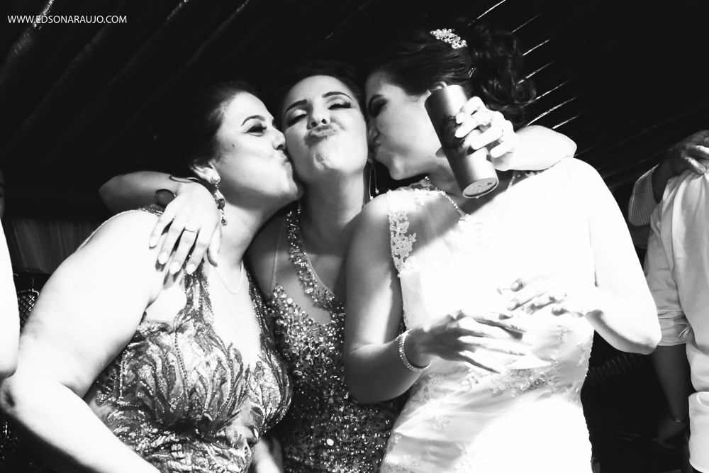  Casamento da Camila e Tiago em Joao Pinheiro MG, igreja Imaculada Conceição,  Fotografo Edson Araujo,  Recepção Sitio Rosa Mística, Maquiagem Raiane Pacheco, Buffet America Dornelas e Flores Anjos Fl