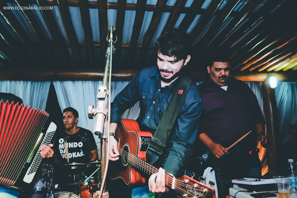  Casamento da Camila e Tiago em Joao Pinheiro MG, igreja Imaculada Conceição,  Fotografo Edson Araujo,  Recepção Sitio Rosa Mística, Maquiagem Raiane Pacheco, Buffet America Dornelas e Flores Anjos Fl