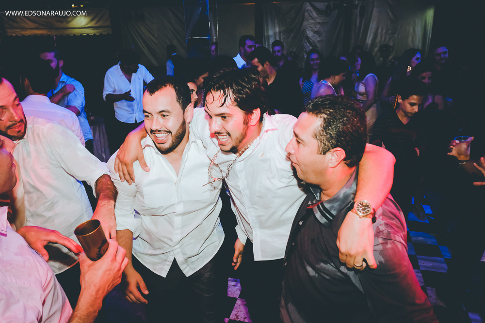  Casamento da Camila e Tiago em Joao Pinheiro MG, igreja Imaculada Conceição,  Fotografo Edson Araujo,  Recepção Sitio Rosa Mística, Maquiagem Raiane Pacheco, Buffet America Dornelas e Flores Anjos Fl