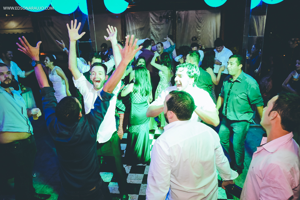  Casamento da Camila e Tiago em Joao Pinheiro MG, igreja Imaculada Conceição,  Fotografo Edson Araujo,  Recepção Sitio Rosa Mística, Maquiagem Raiane Pacheco, Buffet America Dornelas e Flores Anjos Fl