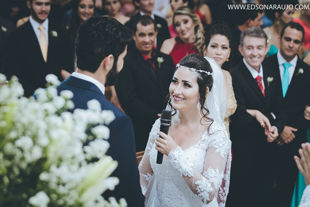 Hora do sim, momento único e que o coração quase sai pela boca,  Andre e Nayane otos
