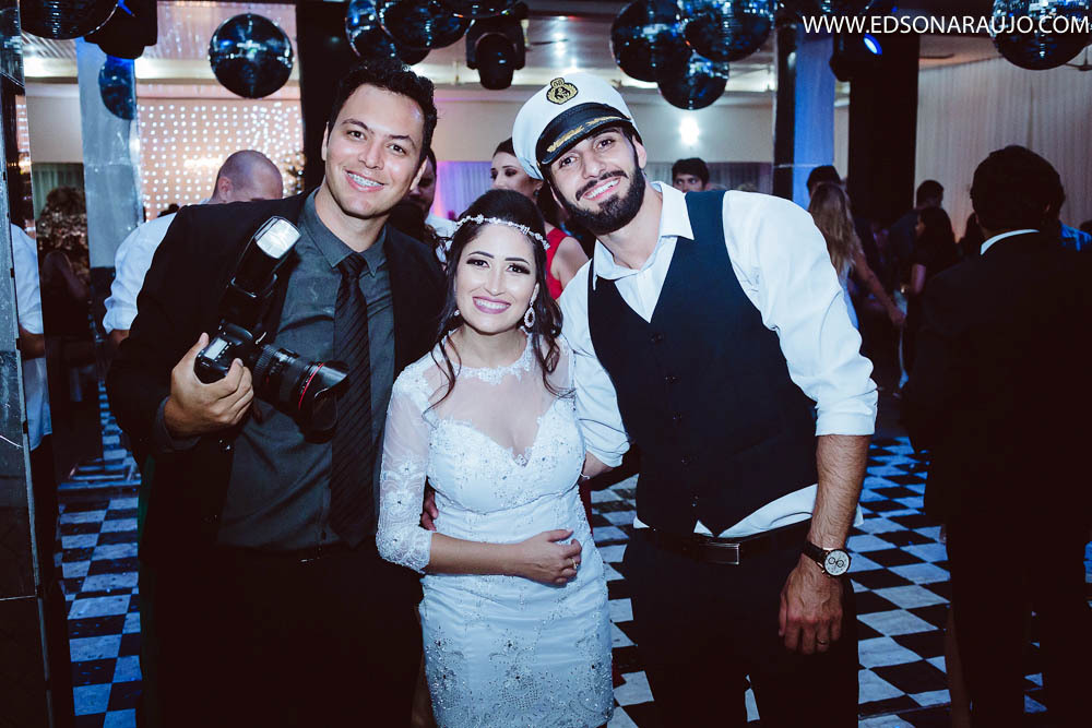Edson Araujo Fotografias.  So tenho que agradecer pelo carinho atenção e confiança.  obrigado. 