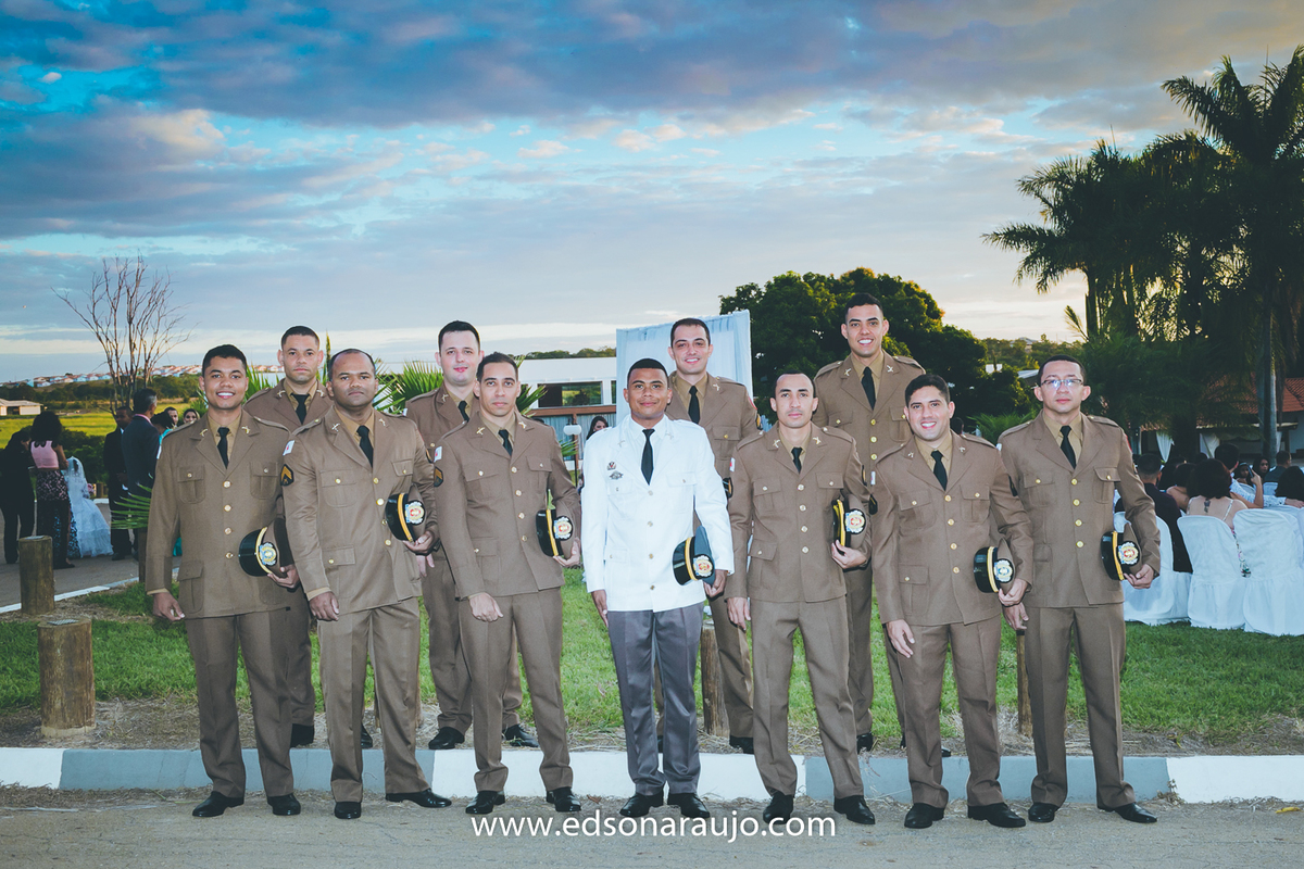 Maquiagem de noiva, maquiagem linda, Noiva JP, Luciana Braga maquiagens, Fotografo Edson Araujo, Melhor fotografo de casamentos, Casamento em JOão Pinheiro, Casamento militar