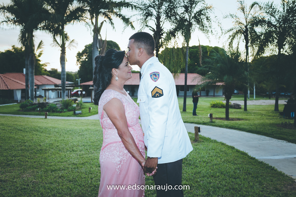 Maquiagem de noiva, maquiagem linda, Noiva JP, Luciana Braga maquiagens, Fotografo Edson Araujo, Melhor fotografo de casamentos, Casamento em JOão Pinheiro, Casamento militar