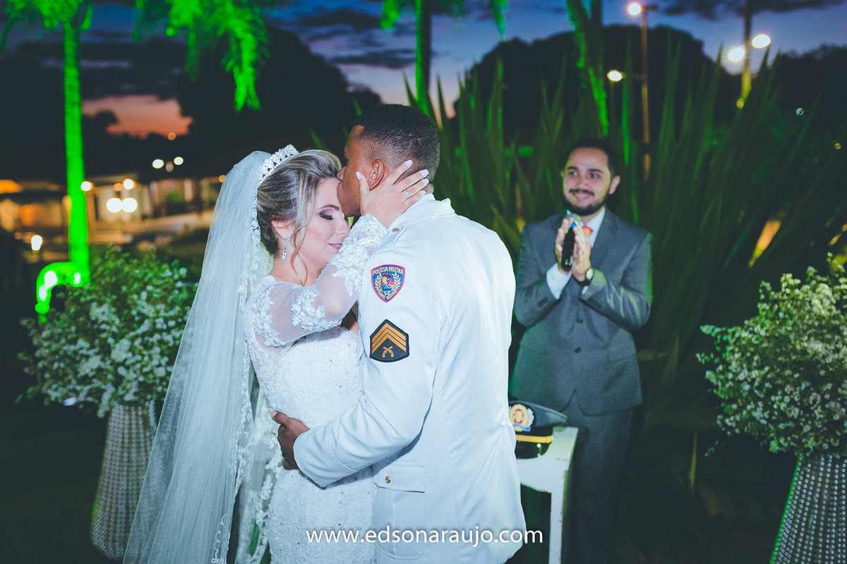 Casamento ao ar livre, Casamento militar ao ar livre, Casamento no kika, Casamento no gramado, Casamento em João Pinheiro, Edson Araujo Fotografias, Melhor fotografo.
Fotografo em JOão Pinheiro