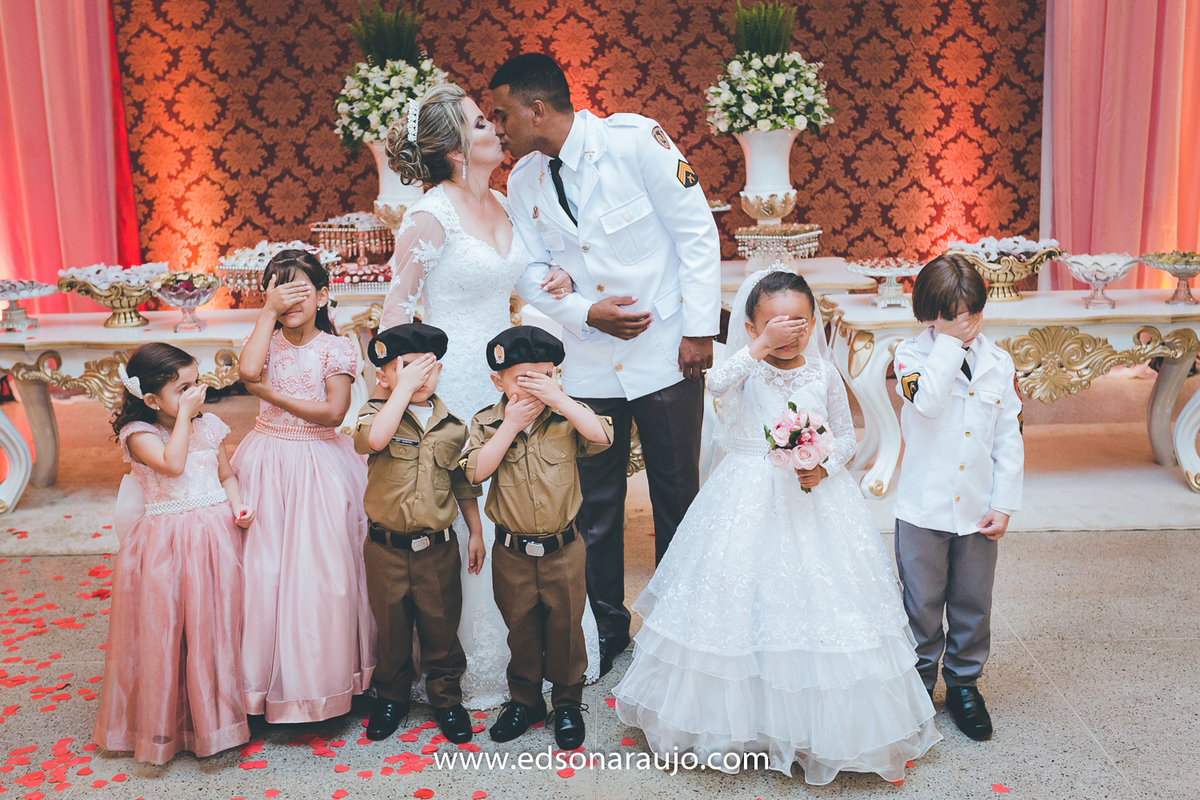 Casamento ao ar livre, Casamento militar ao ar livre, Casamento no kika, Casamento no gramado, Casamento em João Pinheiro, Edson Araujo Fotografias, Melhor fotografo.
Fotografo em JOão Pinheiro