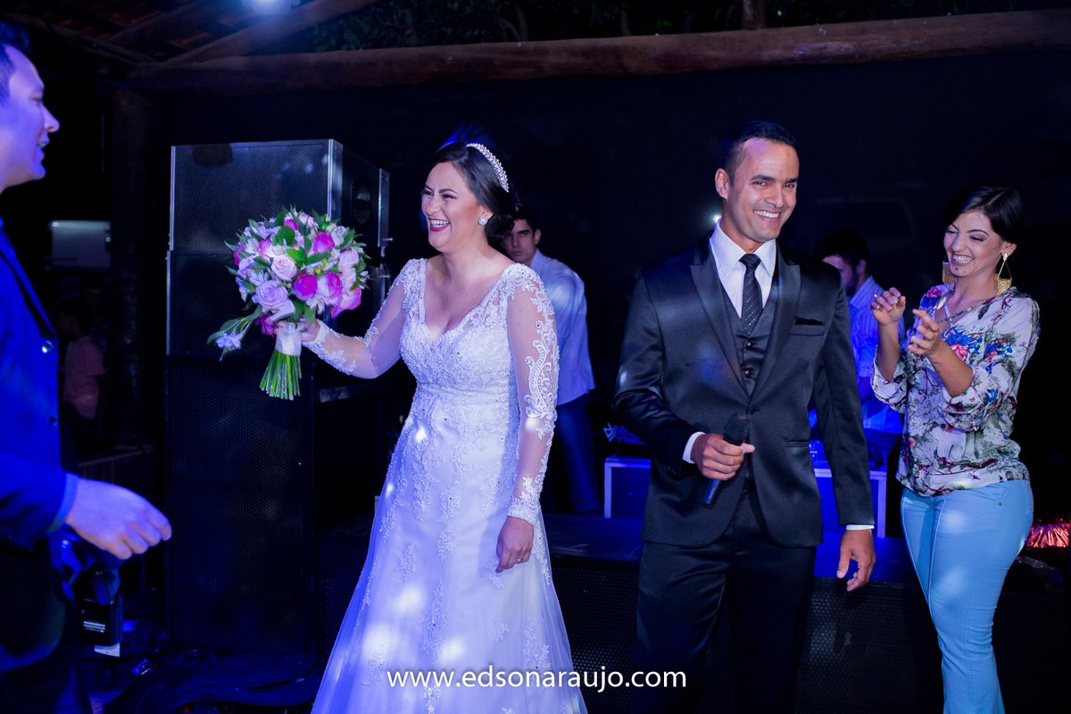 Elida e Rafael, Sitio Faleiro, Festa no Faleiro, Sitio do FAleiro, Festas em Lagoa Grande, Casamento em Lagoa Grande, Decoração de casamentos, 
Bolo de casamentos, Bolo da Beth, Edson Araujo Fotografias, Fotografo em Lagoa Grande, 