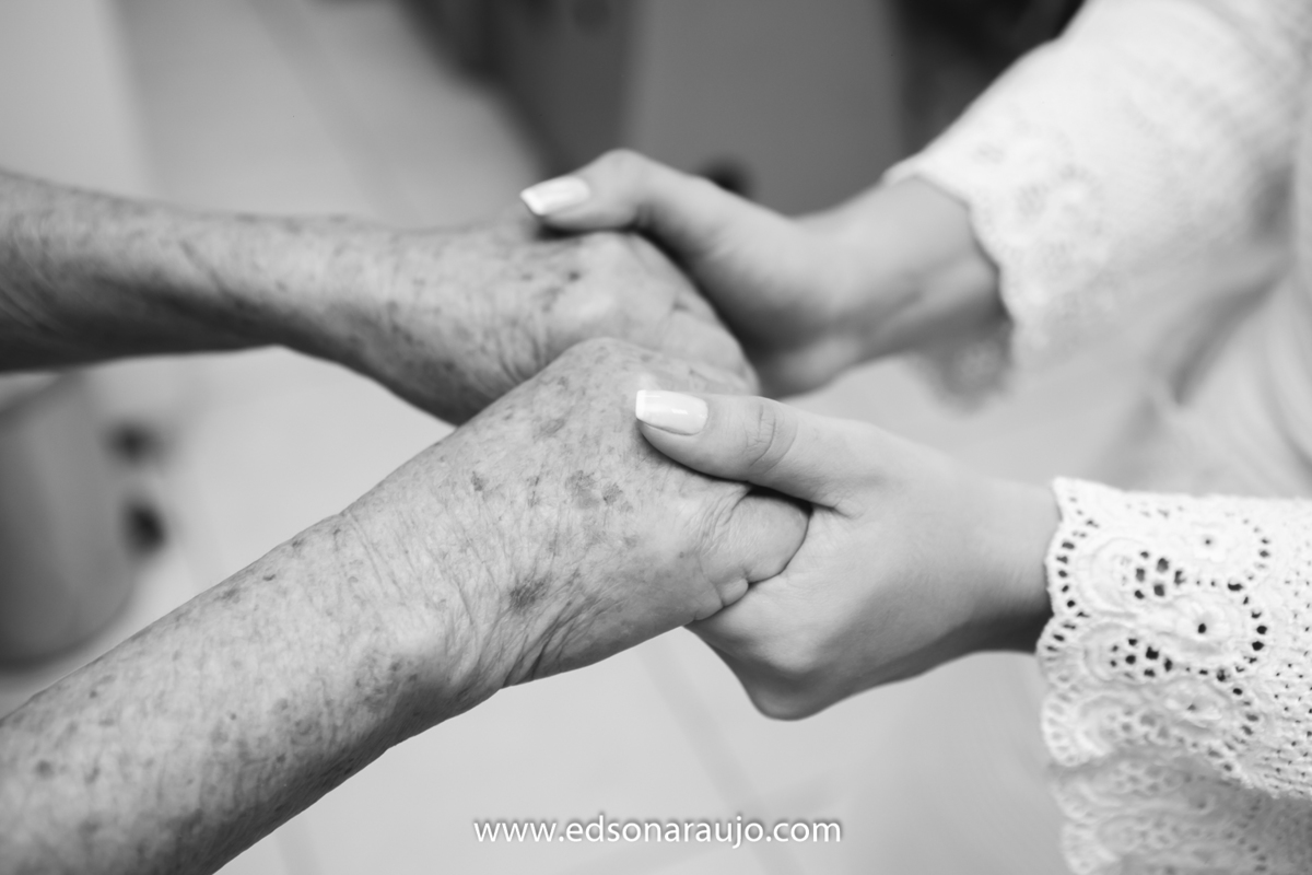 casamento da Isabella e Cilson em Patos de Minas MG.  Catedral Santo Antonio e recepção no salão de festas DB,  Cerimonial Conceito Eventos, salão de beleza  Le Salon, Vestido da noiva Fernando Peixoto, 