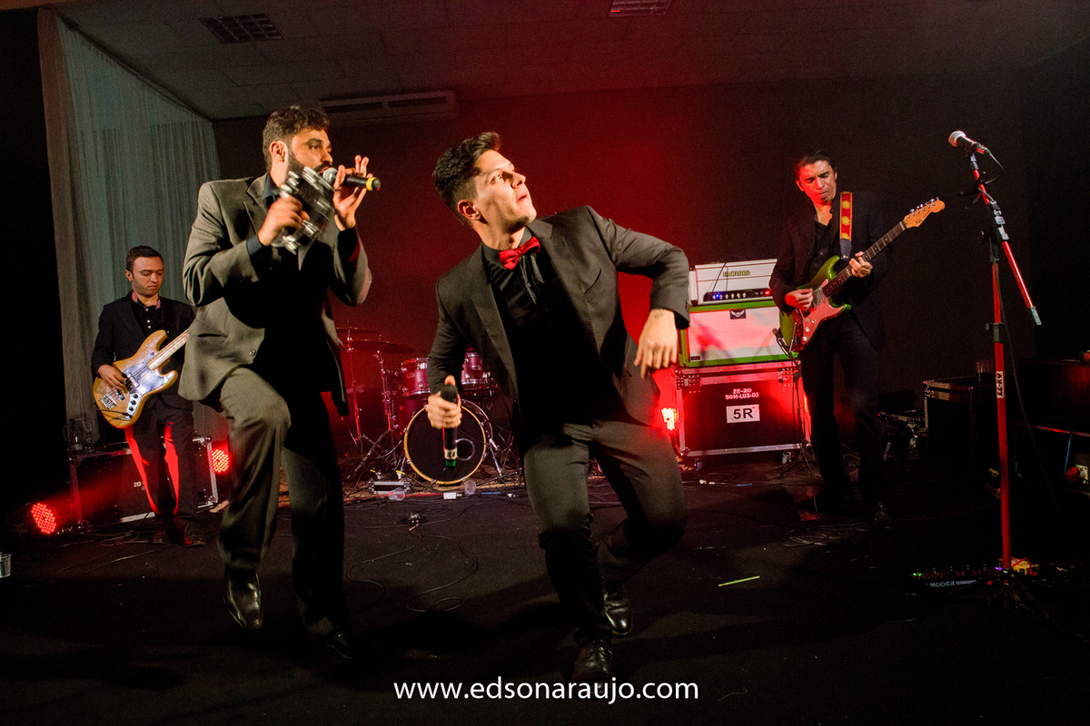 casamento da Isabella e Cilson em Patos de Minas MG.  Catedral Santo Antonio e recepção no salão de festas DB,  Cerimonial Conceito Eventos, salão de beleza  Le Salon, Vestido da noiva Fernando Peixoto, 
