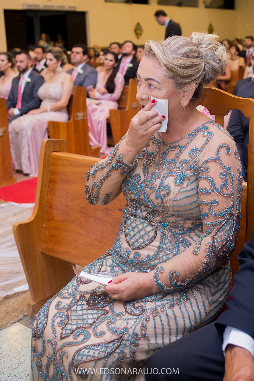 Casamento da Carol e Paulo Jr. em Lagoa Grande - MG. Igreja Matriz São Sebastião, Fotografo Edson Araujo, Cerimonial Conceito Eventos, Decoracao Neimar Decoracoes, Produção da noiva: Sinara Moreira. Melhor Fotografo Lagoa Grande.