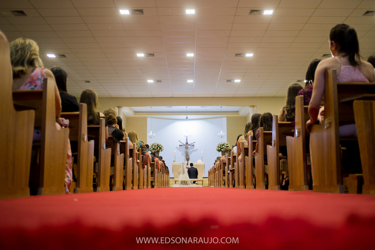 Casamento da Carol e Paulo Jr. em Lagoa Grande - MG. Igreja Matriz São Sebastião, Fotografo Edson Araujo, Cerimonial Conceito Eventos, Decoracao Neimar Decoracoes, Produção da noiva: Sinara Moreira. Melhor Fotografo Lagoa Grande.