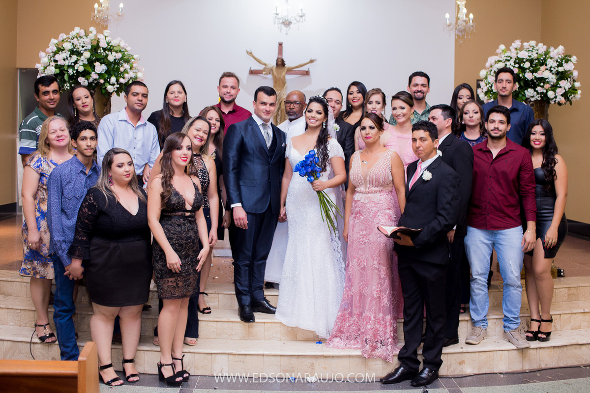 Casamento da Carol e Paulo Jr. em Lagoa Grande - MG. Igreja Matriz São Sebastião, Fotografo Edson Araujo, Cerimonial Conceito Eventos, Decoracao Neimar Decoracoes, Produção da noiva: Sinara Moreira. Melhor Fotografo Lagoa Grande.