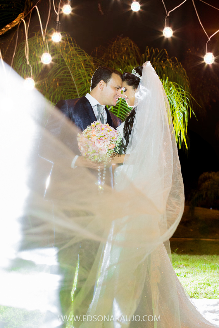 Casamento da Carol e Paulo Jr. em Lagoa Grande - MG. Igreja Matriz São Sebastião, Fotografo Edson Araujo, Cerimonial Conceito Eventos, Decoracao Neimar Decoracoes, Produção da noiva: Sinara Moreira. Melhor Fotografo Lagoa Grande.