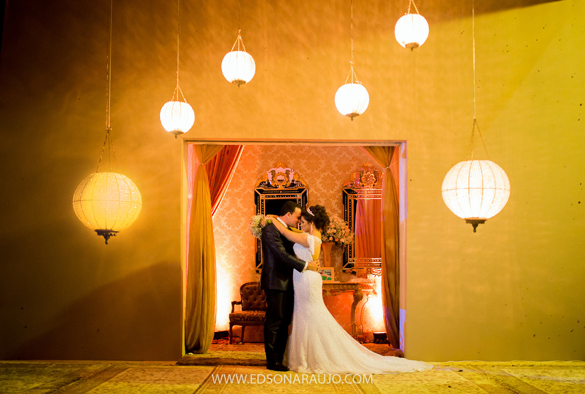 Casamento da Carol e Paulo Jr. em Lagoa Grande - MG. Igreja Matriz São Sebastião, Fotografo Edson Araujo, Cerimonial Conceito Eventos, Decoracao Neimar Decoracoes, Produção da noiva: Sinara Moreira. Melhor Fotografo Lagoa Grande.