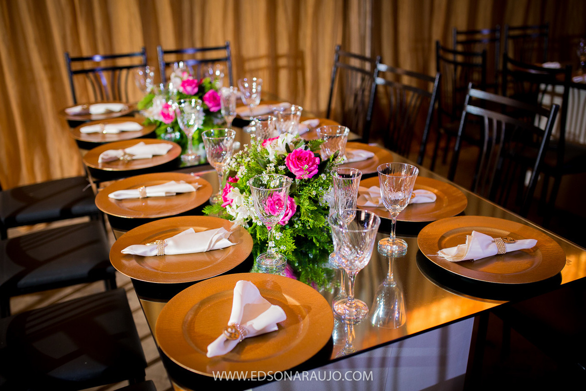 Casamento da Carol e Paulo Jr. em Lagoa Grande - MG. Igreja Matriz São Sebastião, Fotografo Edson Araujo, Cerimonial Conceito Eventos, Decoracao Neimar Decoracoes, Produção da noiva: Sinara Moreira. Melhor Fotografo Lagoa Grande.
