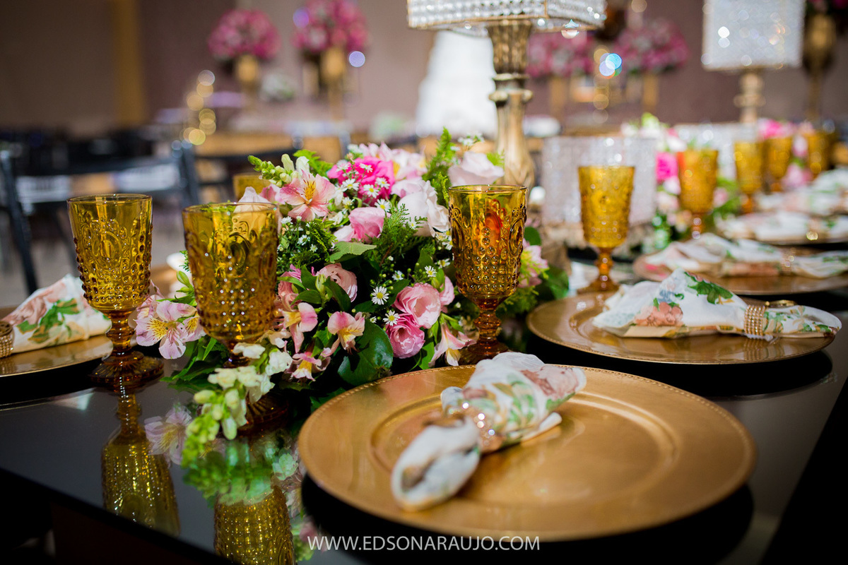 Casamento da Carol e Paulo Jr. em Lagoa Grande - MG. Igreja Matriz São Sebastião, Fotografo Edson Araujo, Cerimonial Conceito Eventos, Decoracao Neimar Decoracoes, Produção da noiva: Sinara Moreira. Melhor Fotografo Lagoa Grande.