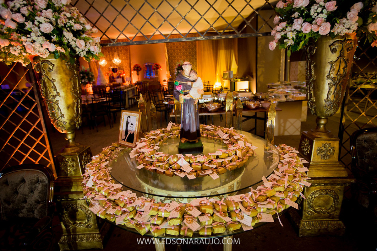 Casamento da Carol e Paulo Jr. em Lagoa Grande - MG. Igreja Matriz São Sebastião, Fotografo Edson Araujo, Cerimonial Conceito Eventos, Decoracao Neimar Decoracoes, Produção da noiva: Sinara Moreira. Melhor Fotografo Lagoa Grande.