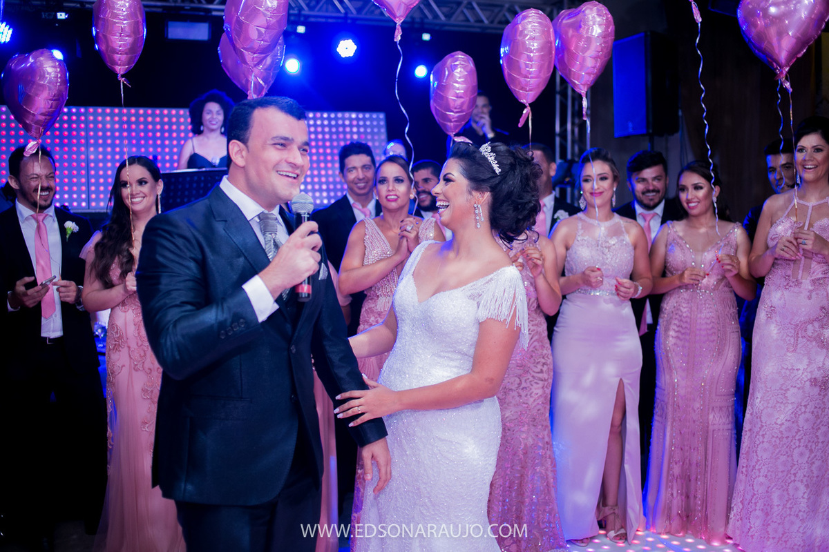 Casamento da Carol e Paulo Jr. em Lagoa Grande - MG. Igreja Matriz São Sebastião, Fotografo Edson Araujo, Cerimonial Conceito Eventos, Decoracao Neimar Decoracoes, Produção da noiva: Sinara Moreira. Melhor Fotografo Lagoa Grande.