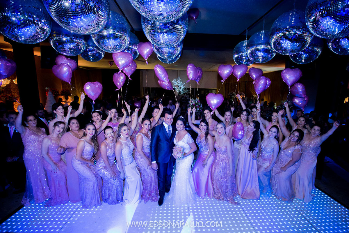 Casamento da Carol e Paulo Jr. em Lagoa Grande - MG. Igreja Matriz São Sebastião, Fotografo Edson Araujo, Cerimonial Conceito Eventos, Decoracao Neimar Decoracoes, Produção da noiva: Sinara Moreira. Melhor Fotografo Lagoa Grande.
