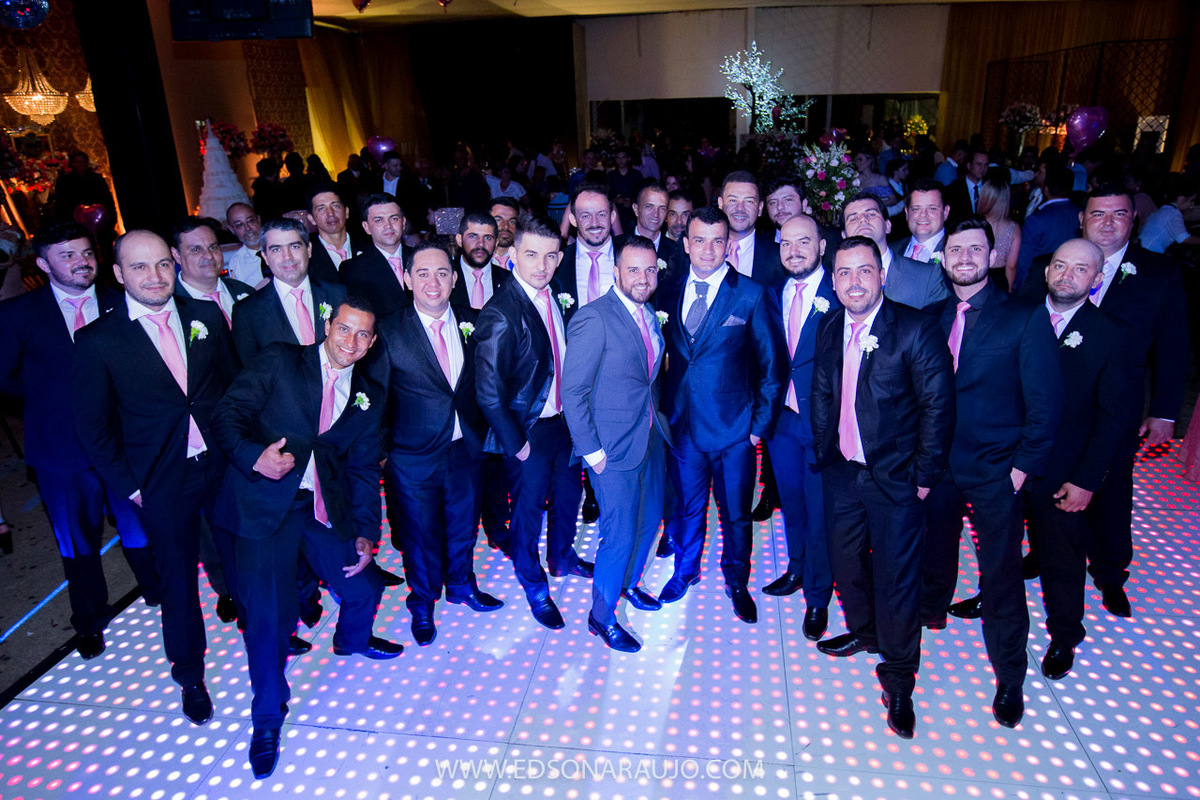 Casamento da Carol e Paulo Jr. em Lagoa Grande - MG. Igreja Matriz São Sebastião, Fotografo Edson Araujo, Cerimonial Conceito Eventos, Decoracao Neimar Decoracoes, Produção da noiva: Sinara Moreira. Melhor Fotografo Lagoa Grande.