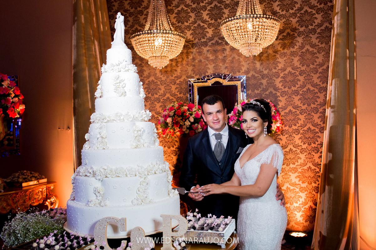 Casamento da Carol e Paulo Jr. em Lagoa Grande - MG. Igreja Matriz São Sebastião, Fotografo Edson Araujo, Cerimonial Conceito Eventos, Decoracao Neimar Decoracoes, Produção da noiva: Sinara Moreira. Melhor Fotografo Lagoa Grande.