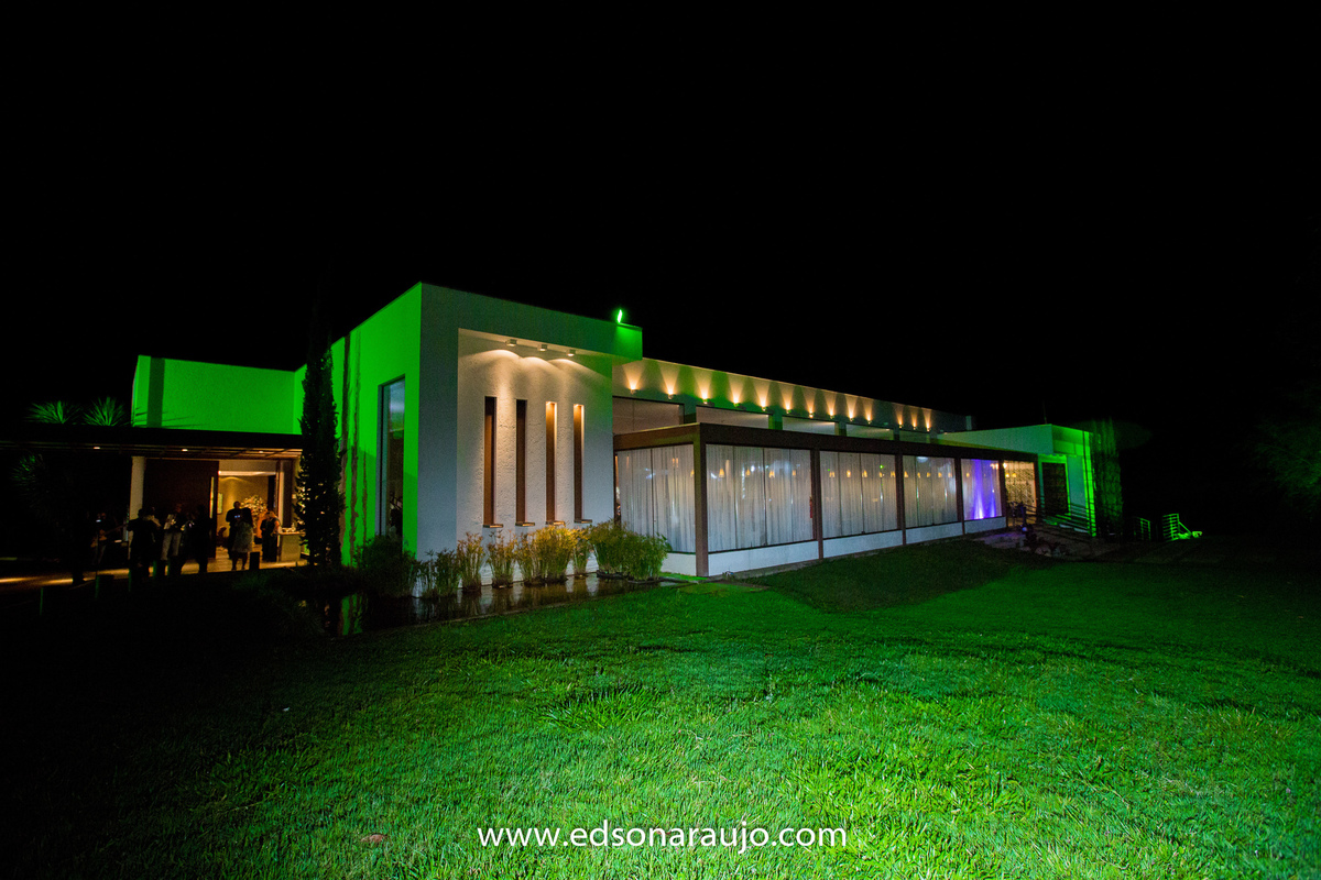 Casamento da Clezia e Neviton em João Pinheiro MG, Igreja São Cristovao, Recepção Riviera, Sitio do Kika, Fotografo Edson Araujo Fotografias, 
Maquiagem, Luciana Braga, Santinhus Bebidas e festas