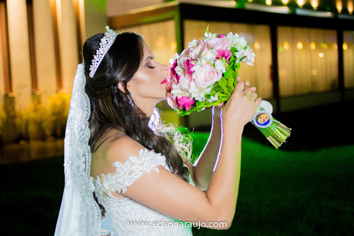 Casamento da Clezia e Neviton em João Pinheiro MG, Igreja São Cristovao, Recepção Riviera, Sitio do Kika, Fotografo Edson Araujo Fotografias, 
Maquiagem, Luciana Braga, Santinhus Bebidas e festas