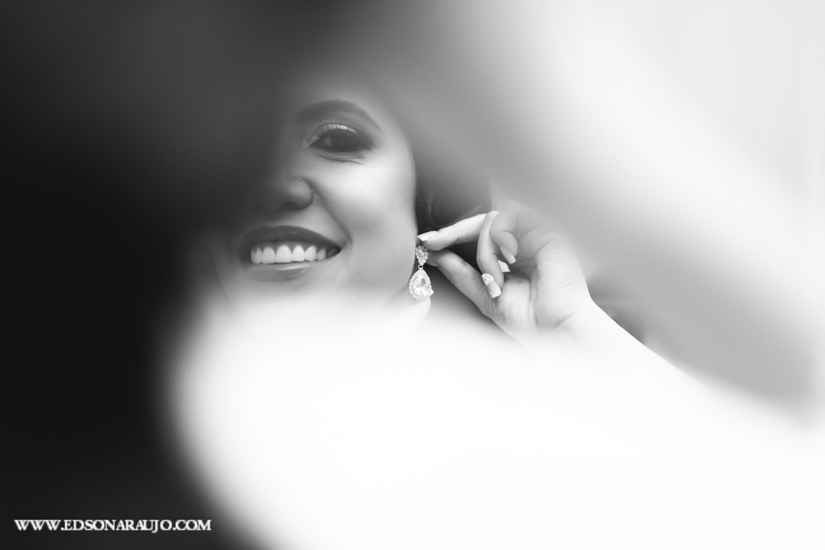 Casamento da Carol e Gledson, Igreja do Rosario em Patos de Minas MG, recepção no salão de festas do House Fest. Fotografo Edson Araujo fotografias, fotógrafo em Patos de Minas e região, Cerimonial Conceito Eventos, Barbara maquiagens, Faelo Filmes