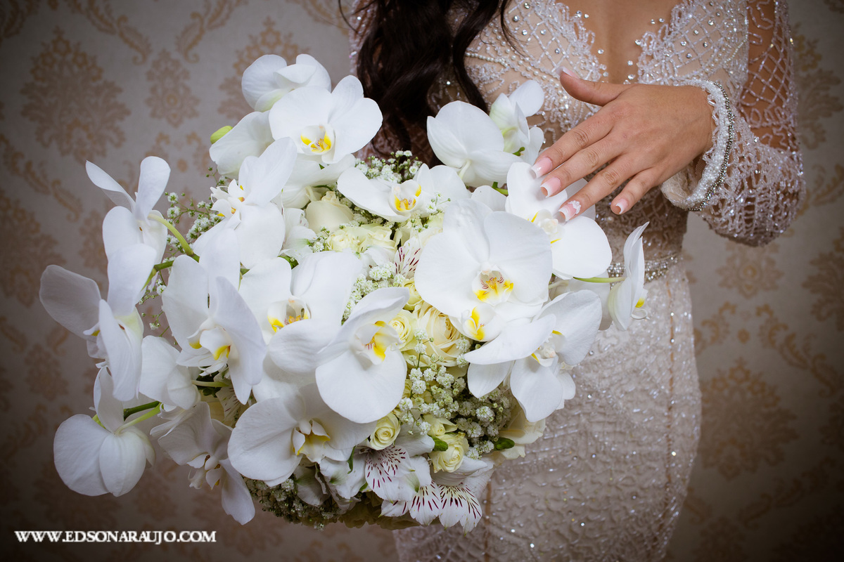 Casamento da Carol e Gledson, Igreja do Rosario em Patos de Minas MG, recepção no salão de festas do House Fest. Fotografo Edson Araujo fotografias, fotógrafo em Patos de Minas e região, Cerimonial Conceito Eventos, Barbara maquiagens, Faelo Filmes