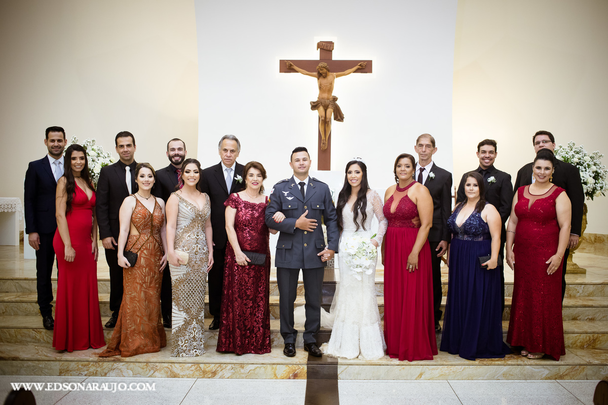 Casamento da Carol e Gledson, Igreja do Rosario em Patos de Minas MG, recepção no salão de festas do House Fest. Fotografo Edson Araujo fotografias, fotógrafo em Patos de Minas e região, Cerimonial Conceito Eventos, Barbara maquiagens, Faelo Filmes