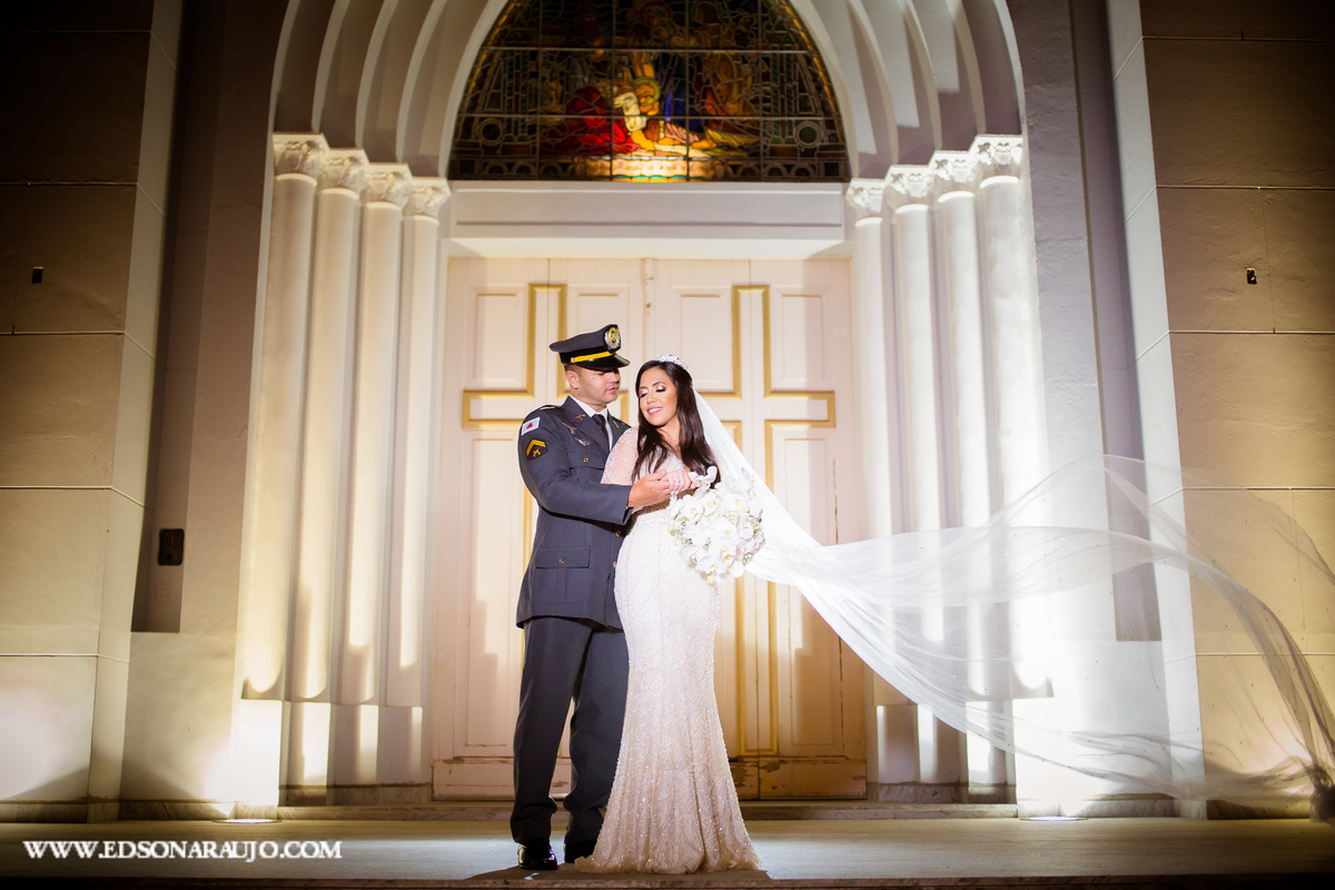 Casamento da Carol e Gledson, Igreja do Rosario em Patos de Minas MG, recepção no salão de festas do House Fest. Fotografo Edson Araujo fotografias, fotógrafo em Patos de Minas e região, Cerimonial Conceito Eventos, Barbara maquiagens, Faelo Filmes