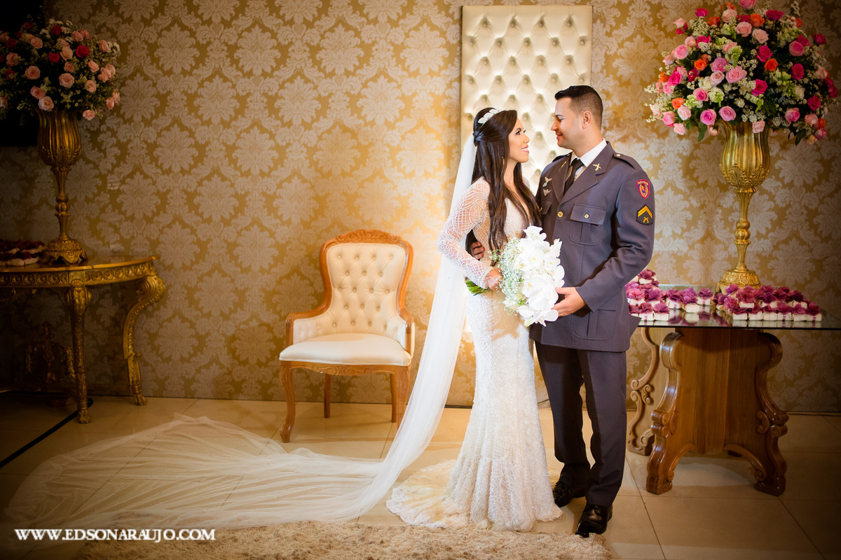 Casamento da Carol e Gledson, Igreja do Rosario em Patos de Minas MG, recepção no salão de festas do House Fest. Fotografo Edson Araujo fotografias, fotógrafo em Patos de Minas e região, Cerimonial Conceito Eventos, Barbara maquiagens, Faelo Filmes