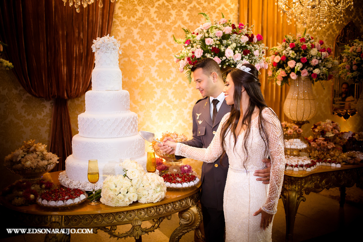 Casamento da Carol e Gledson, Igreja do Rosario em Patos de Minas MG, recepção no salão de festas do House Fest. Fotografo Edson Araujo fotografias, fotógrafo em Patos de Minas e região, Cerimonial Conceito Eventos, Barbara maquiagens, Faelo Filmes