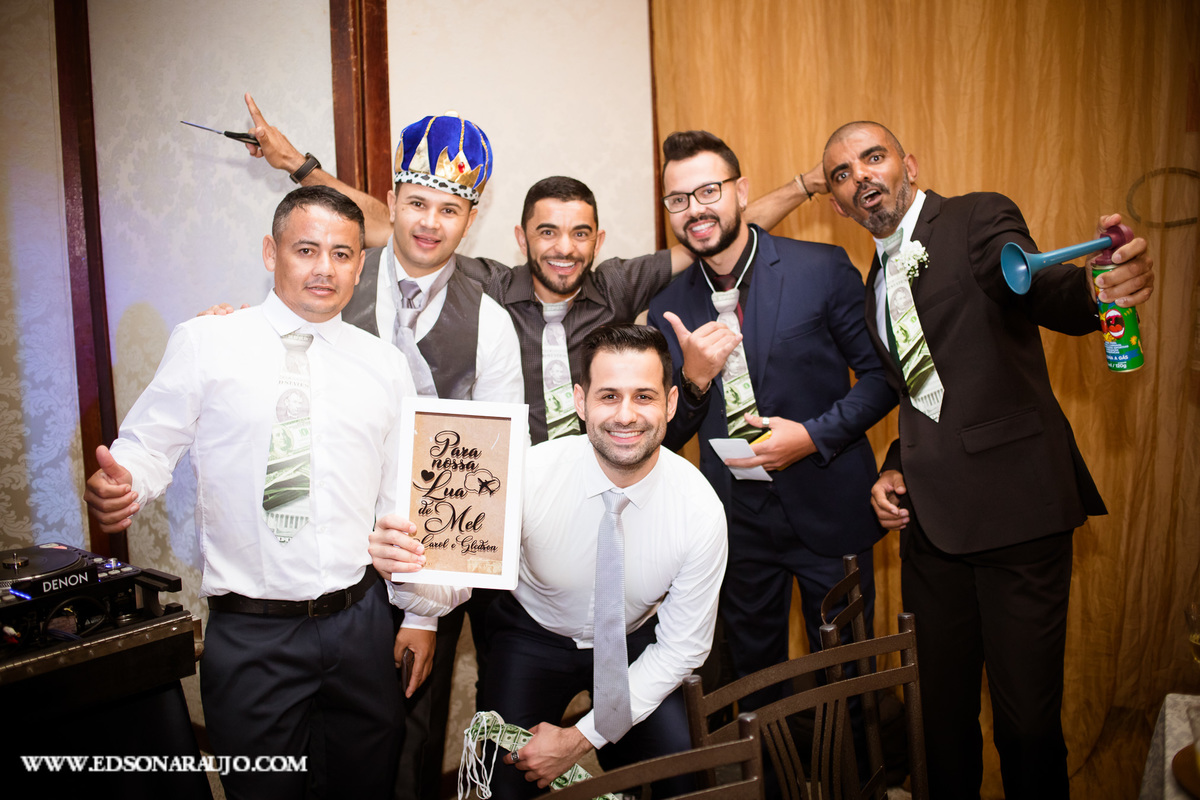 Casamento da Carol e Gledson, Igreja do Rosario em Patos de Minas MG, recepção no salão de festas do House Fest. Fotografo Edson Araujo fotografias, fotógrafo em Patos de Minas e região, Cerimonial Conceito Eventos, Barbara maquiagens, Faelo Filmes