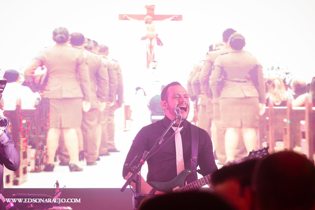 Casamento da Carol e Gledson, Igreja do Rosario em Patos de Minas MG, recepção no salão de festas do House Fest. Fotografo Edson Araujo fotografias, fotógrafo em Patos de Minas e região, Cerimonial Conceito Eventos, Barbara maquiagens, Faelo Filmes