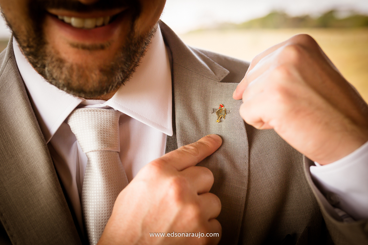 Casamento da Fabiola e Henrique em Patos de Minas MG.  Sitio toe do jo, casamento lindo ao ar livre em patos de minas, casamento ao por do sol, com o melhor fotografo de casamentos edson araujo, barbara maquiagens, nice, toe do jo 