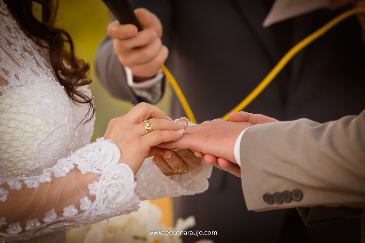 Casamento_da_Fabiola_e_Henrique_em_Patos_de_Minas_MG._Sitio_toe_do_jo,_casamento_lindo_ao_ar_livre_em_patos_de_minas,_casamento_ao_por_do_sol,_com_o_melhor_fotografo_de_casamentos_edson araujo,_barbara_maquiagens,_nice,_toe_do_jo 