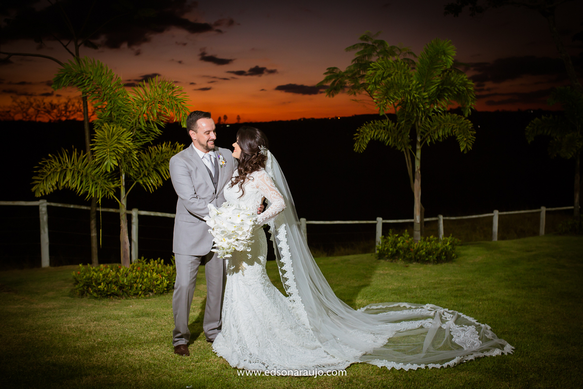 Casamento_da_Fabiola_e_Henrique_em_Patos_de_Minas_MG._Sitio_toe_do_jo,_casamento_lindo_ao_ar_livre_em_patos_de_minas,_casamento_ao_por_do_sol,_com_o_melhor_fotografo_de_casamentos_edson araujo,_barbara_maquiagens,_nice,_toe_do_jo 
