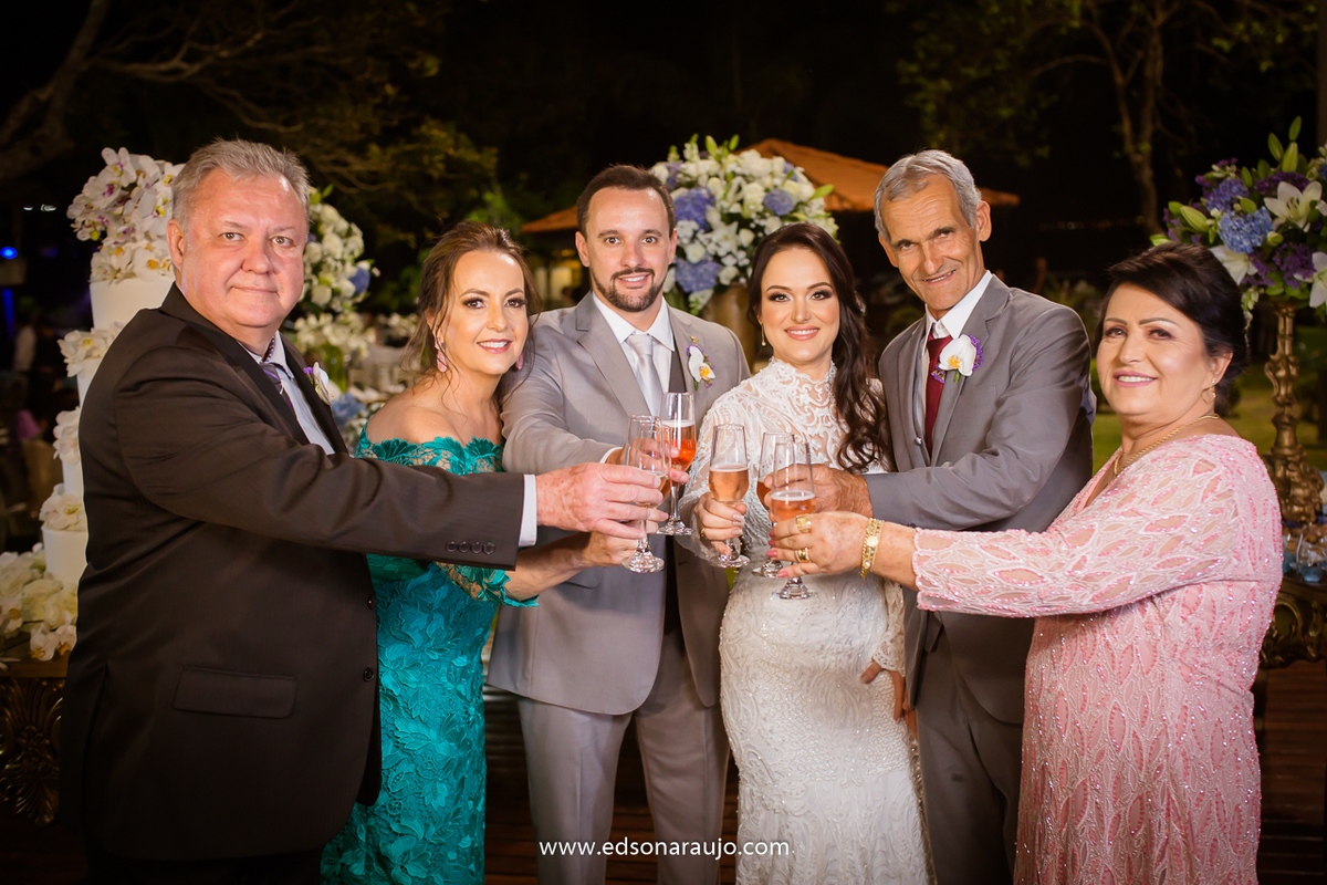 Casamento_da_Fabiola_e_Henrique_em_Patos_de_Minas_MG._Sitio_toe_do_jo,_casamento_lindo_ao_ar_livre_em_patos_de_minas,_casamento_ao_por_do_sol,_com_o_melhor_fotografo_de_casamentos_edson araujo,_barbara_maquiagens,_nice,_toe_do_jo 