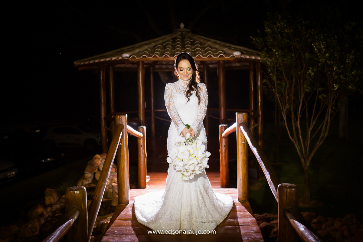 Casamento_da_Fabiola_e_Henrique_em_Patos_de_Minas_MG._Sitio_toe_do_jo,_casamento_lindo_ao_ar_livre_em_patos_de_minas,_casamento_ao_por_do_sol,_com_o_melhor_fotografo_de_casamentos_edson araujo,_barbara_maquiagens,_nice,_toe_do_jo 