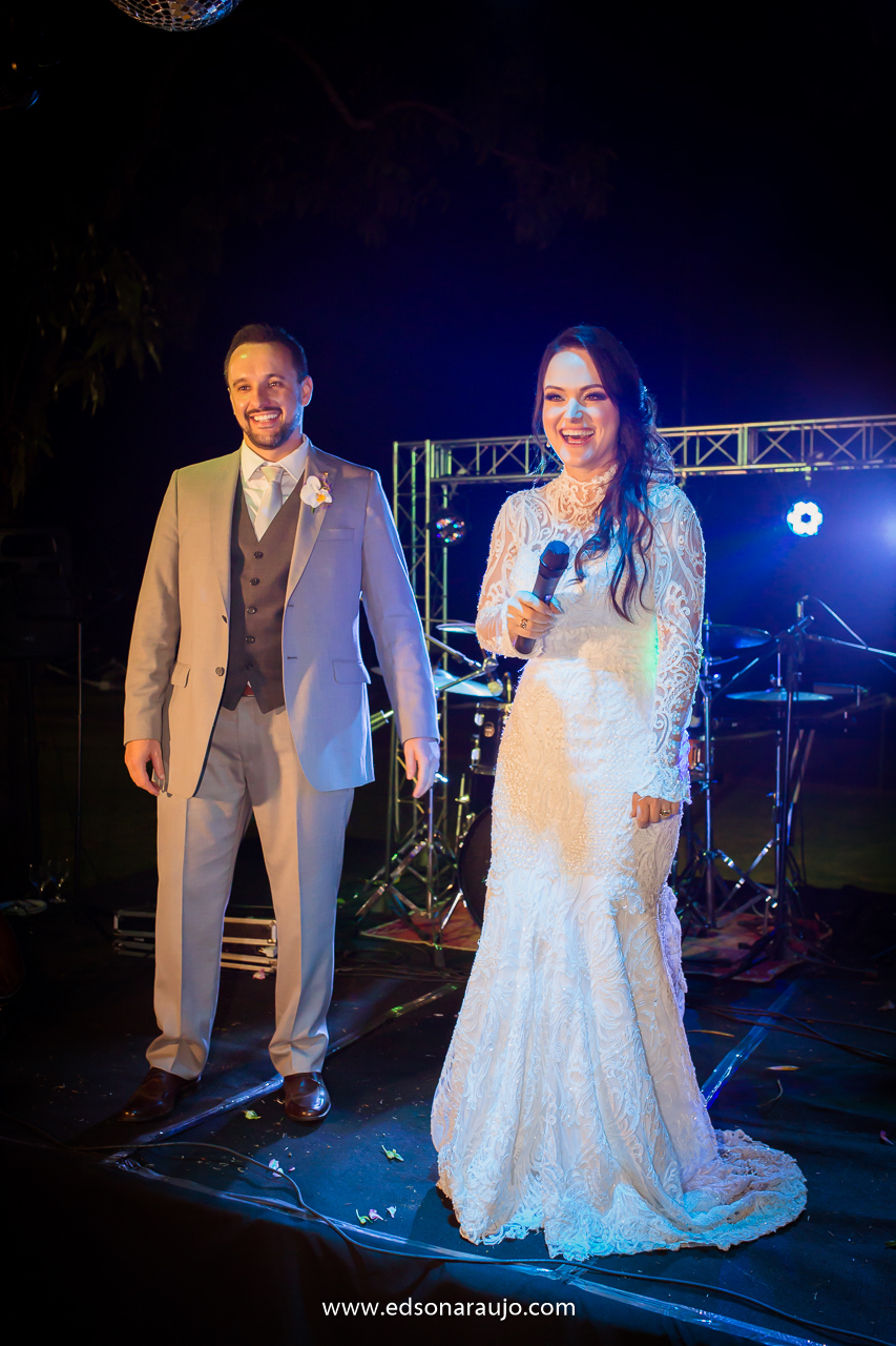 Casamento_da_Fabiola_e_Henrique_em_Patos_de_Minas_MG._Sitio_toe_do_jo,_casamento_lindo_ao_ar_livre_em_patos_de_minas,_casamento_ao_por_do_sol,_com_o_melhor_fotografo_de_casamentos_edson araujo,_barbara_maquiagens,_nice,_toe_do_jo 