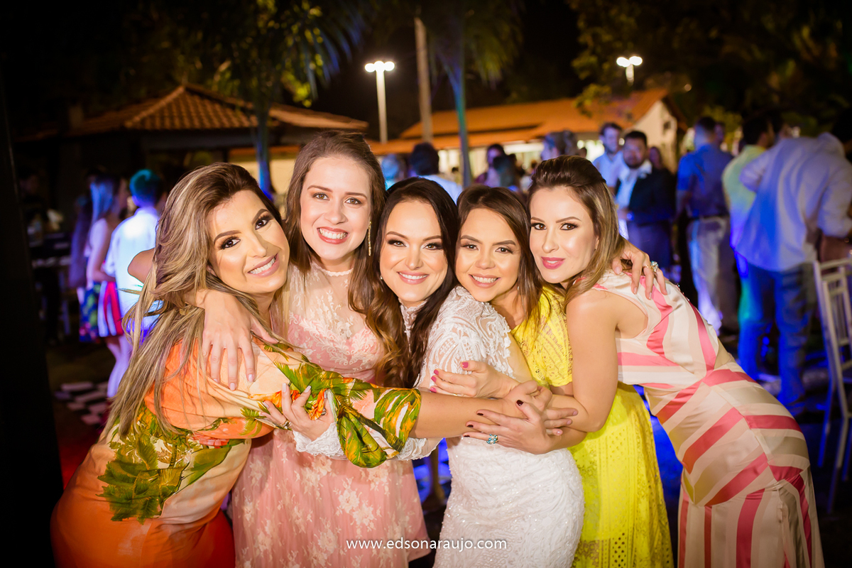 Casamento_da_Fabiola_e_Henrique_em_Patos_de_Minas_MG._Sitio_toe_do_jo,_casamento_lindo_ao_ar_livre_em_patos_de_minas,_casamento_ao_por_do_sol,_com_o_melhor_fotografo_de_casamentos_edson araujo,_barbara_maquiagens,_nice,_toe_do_jo 